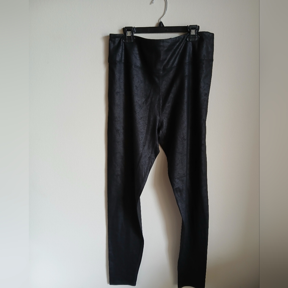 NWT SO Crackle Leggings Size Large